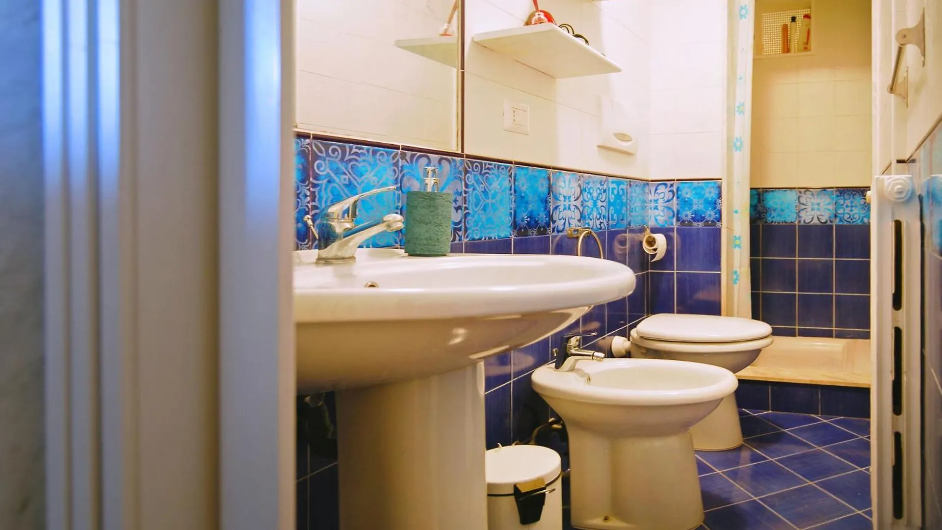 Sea Breeze Villa - Sole Apartment Bari